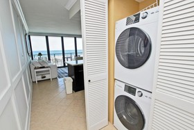 Island Winds West by Youngs Suncoast