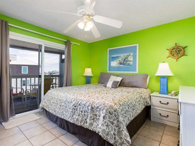 Lagoon Landing by Vacasa