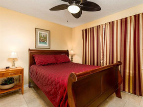 Lagoon Landing by Vacasa