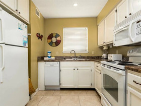 Lagoon Landing by Vacasa