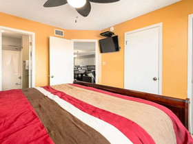 Lagoon Landing by Vacasa