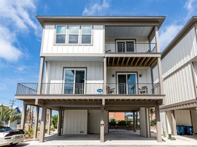 Life's Porpoise by Meyer Vacation Rentals