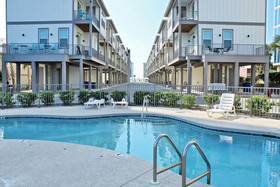 Little Lagoon Cottages by Youngs Suncoast