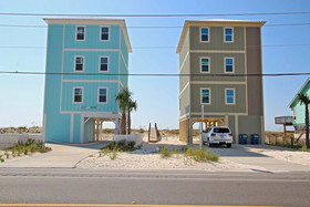 Little Lagoon Cottages by Youngs Suncoast