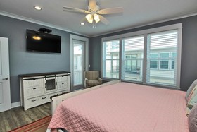 Little Lagoon Cottages by Youngs Suncoast