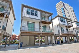 Little Lagoon Cottages by Youngs Suncoast