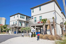 Little Lagoon Cottages by Youngs Suncoast