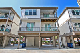 Little Lagoon Cottages by Youngs Suncoast