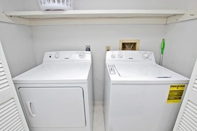 Marilyns Cottage by Youngs Suncoast