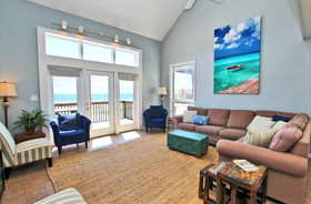 Marilyns Cottage by Youngs Suncoast