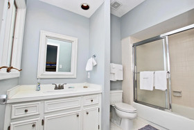 Marilyns Cottage by Youngs Suncoast