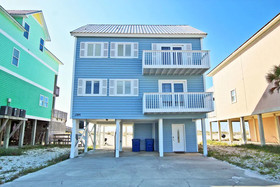 Marilyns Cottage by Youngs Suncoast