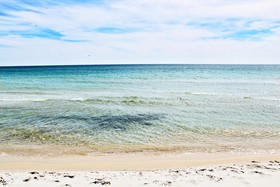 Marilyns Cottage by Youngs Suncoast