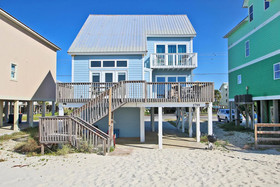 Marilyns Cottage by Youngs Suncoast