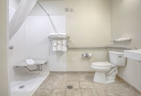 Microtel Inn & Suites by Wyndham Gulf Shores
