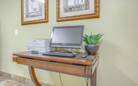 Microtel Inn & Suites by Wyndham Gulf Shores