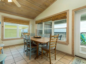 Mondo Kayo by Meyer Vacation Rentals