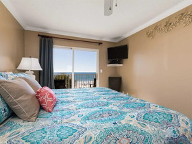 Ocean House II by Meyer Vacation Rentals