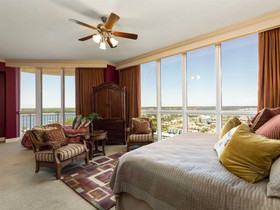 Oceania by Meyer Vacation Rentals