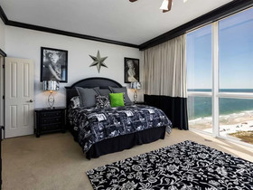 Oceania by Meyer Vacation Rentals