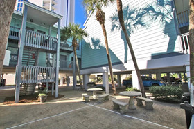 Ocean Reef by Youngs Suncoast