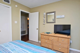 Ocean Reef by Youngs Suncoast