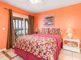 Ocean Seaduction by Meyer Vacation Rentals