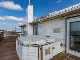 Ocean Seaduction by Meyer Vacation Rentals