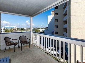 Regatta by Meyer Vacation Rentals