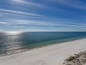 Royal Palms by Vacasa