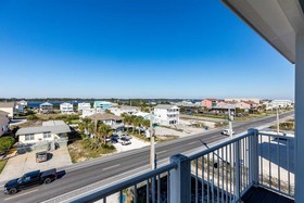 Sea Monster West by Meyer Vacation Rentals