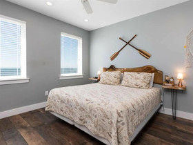 Shipwrecked by Meyer Vacation Rentals