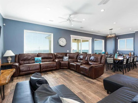 Shipwrecked by Meyer Vacation Rentals