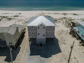 Shipwrecked by Meyer Vacation Rentals