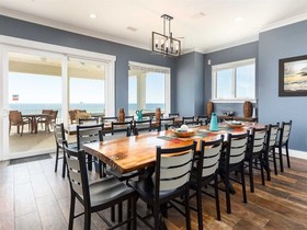 Shipwrecked by Meyer Vacation Rentals