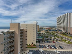 Surf Side Shores by Meyer Vacation Rentals