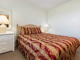 Surf Side Shores by Meyer Vacation Rentals