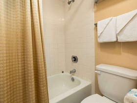 Surf Side Shores by Meyer Vacation Rentals