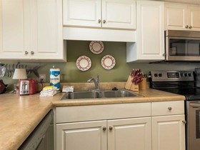 Surf Side Shores by Meyer Vacation Rentals