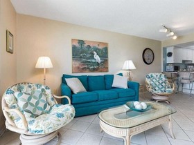 Surf Side Shores by Meyer Vacation Rentals