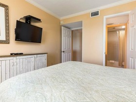 Surf Side Shores by Meyer Vacation Rentals
