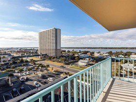 Surf Side Shores by Meyer Vacation Rentals