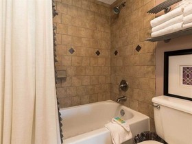 Surf Side Shores by Meyer Vacation Rentals