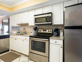 Surf Side Shores by Meyer Vacation Rentals
