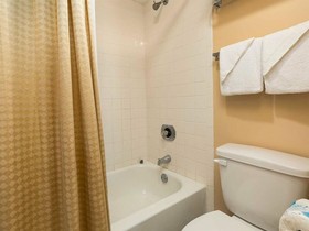 Surf Side Shores by Meyer Vacation Rentals
