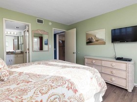 Surf Side Shores by Meyer Vacation Rentals
