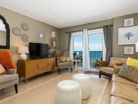 Surf Side Shores by Meyer Vacation Rentals