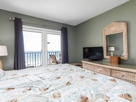 Surf Side Shores by Meyer Vacation Rentals