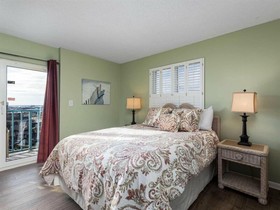 Surf Side Shores by Meyer Vacation Rentals