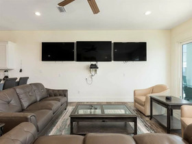 The Blind Melon by Meyer Vacation Rentals